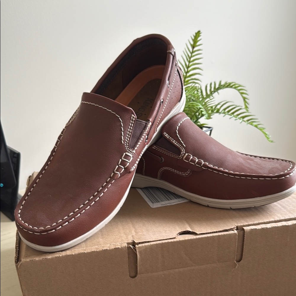 Brown Leather Upper  Slip-On Loafers with Moccasin Stitching